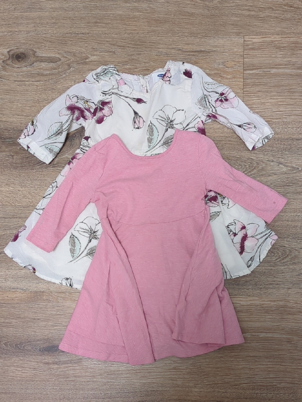 Bundle Of 2 Old Navy Long Sleeve Dresses Size 3T